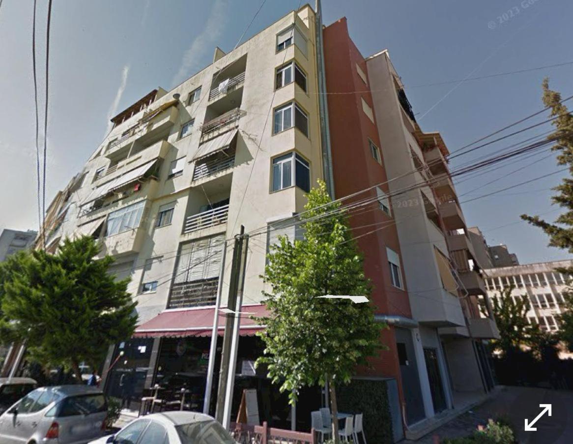 Edi'S Apartament Tirana Esterno foto